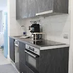 Sweet Deluxe Aparthotel 4*
