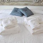 Sweet Deluxe Aparthotel 4*